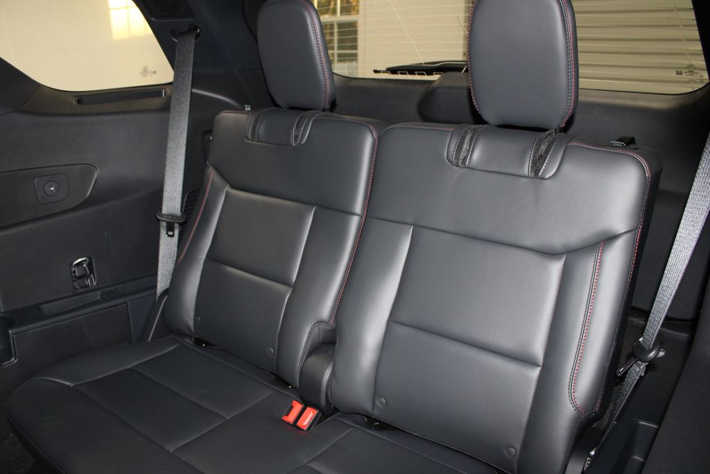 2026 Ford Explorer ST - Photo 26