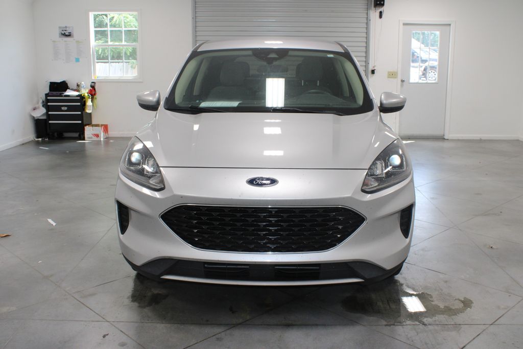 2020 Ford Escape SE photo 2