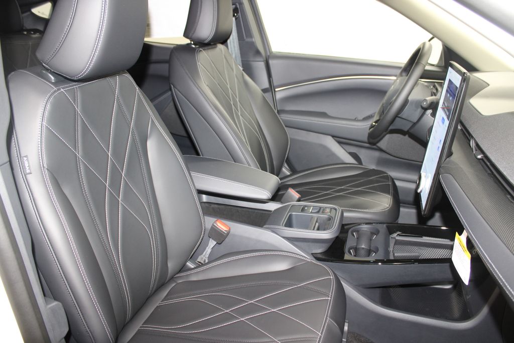 2025 Ford Mustang Mach-E Select - Photo 24