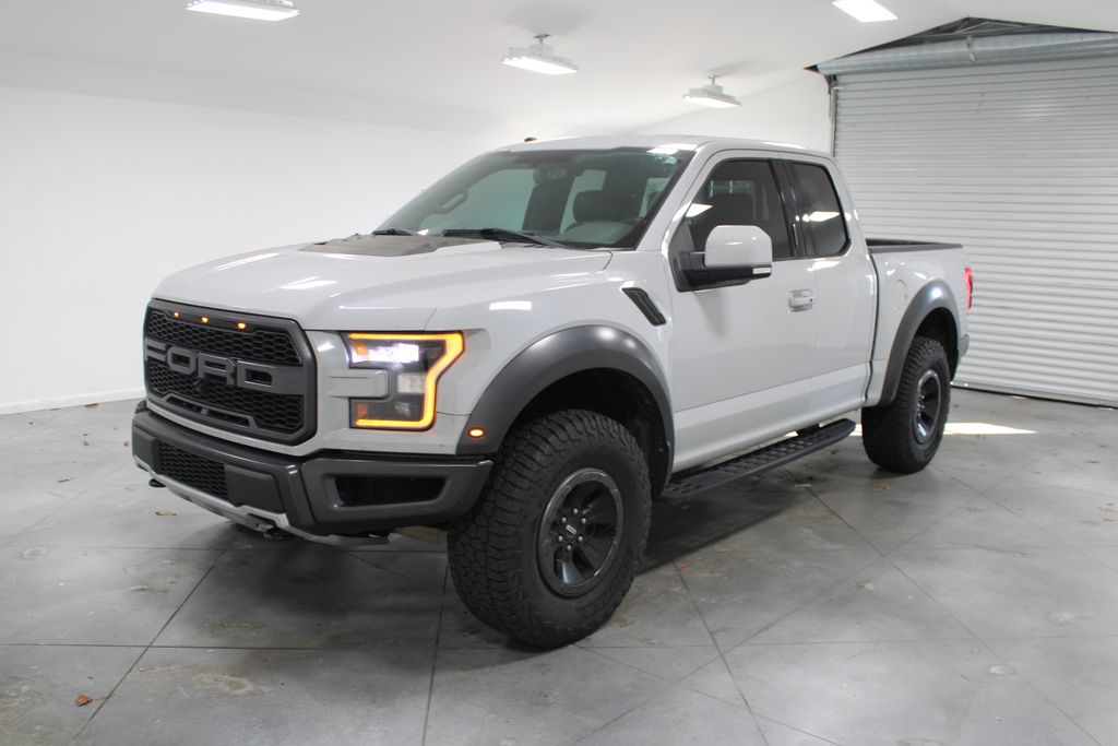 2017 Ford F-150 Raptor photo 3