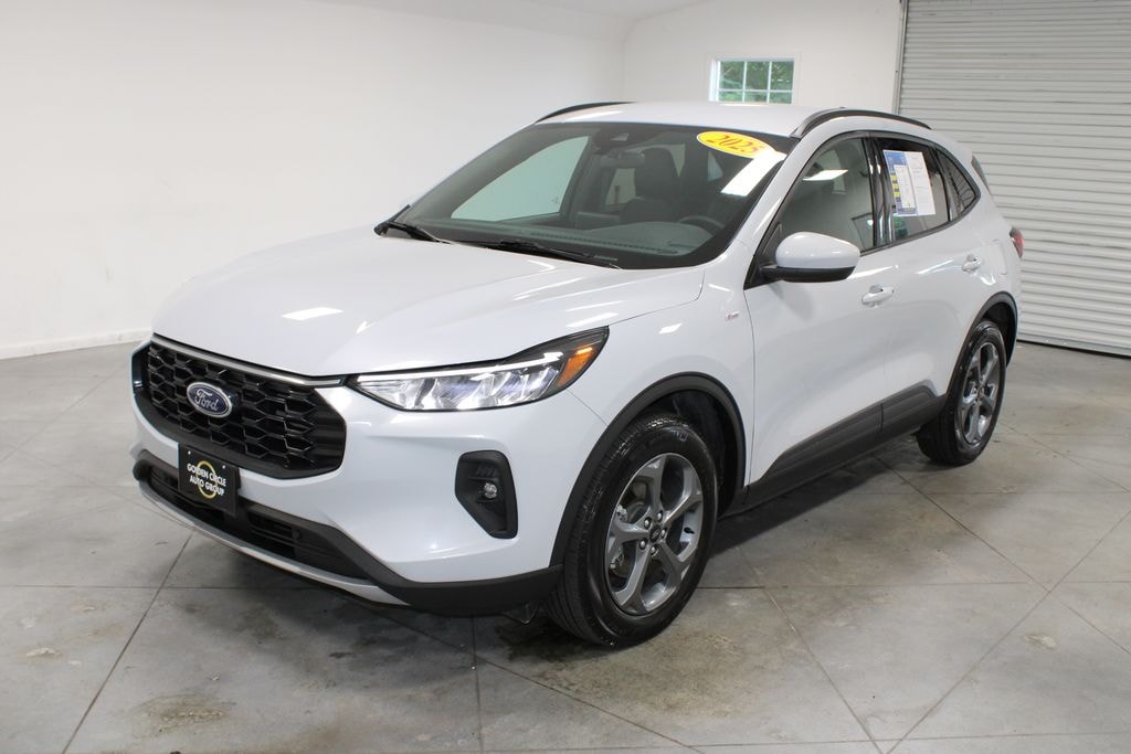 Used 2025 Ford Escape Hybrid ST-Line Select SUV