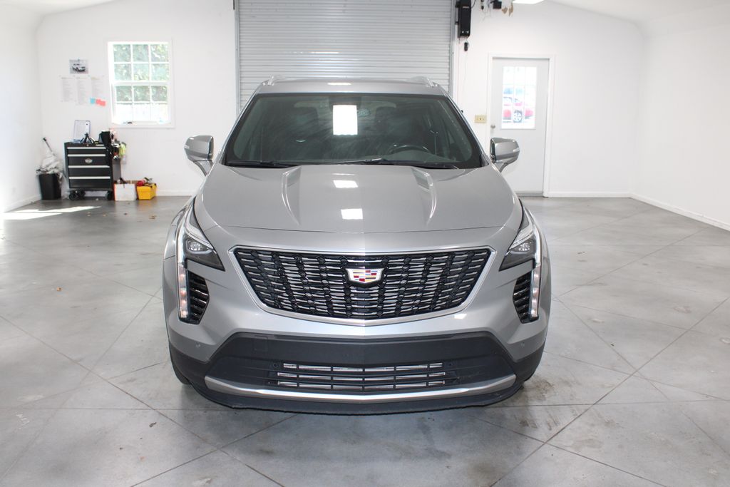 2023 Cadillac XT4 Premium Luxury photo 2
