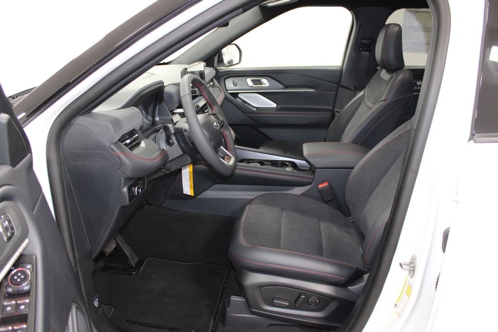 2026 Ford Explorer ST - Photo 21