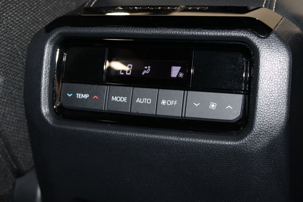 2025 Toyota Land Cruiser 32