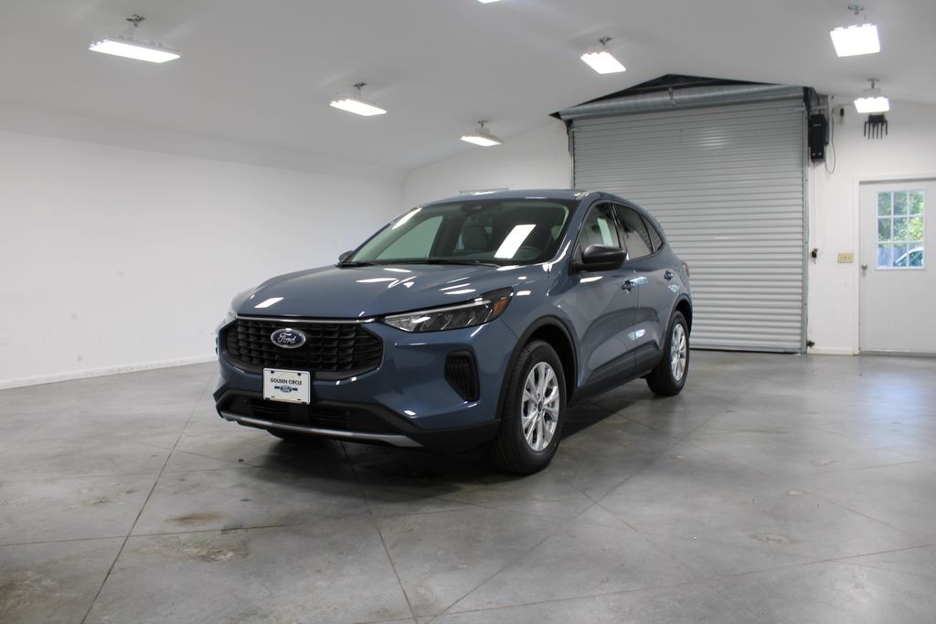 2025 Ford Escape Active photo 3