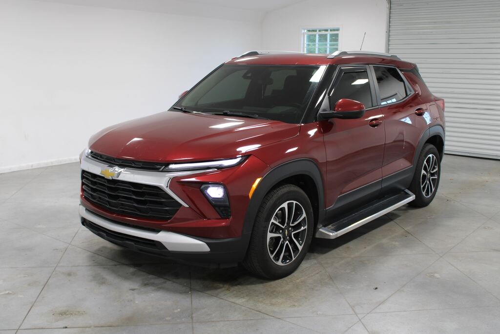 Used 2025 Chevrolet Trailblazer LT SUV