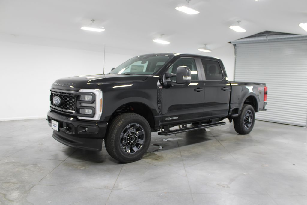 2025 Ford F-250 photo 3