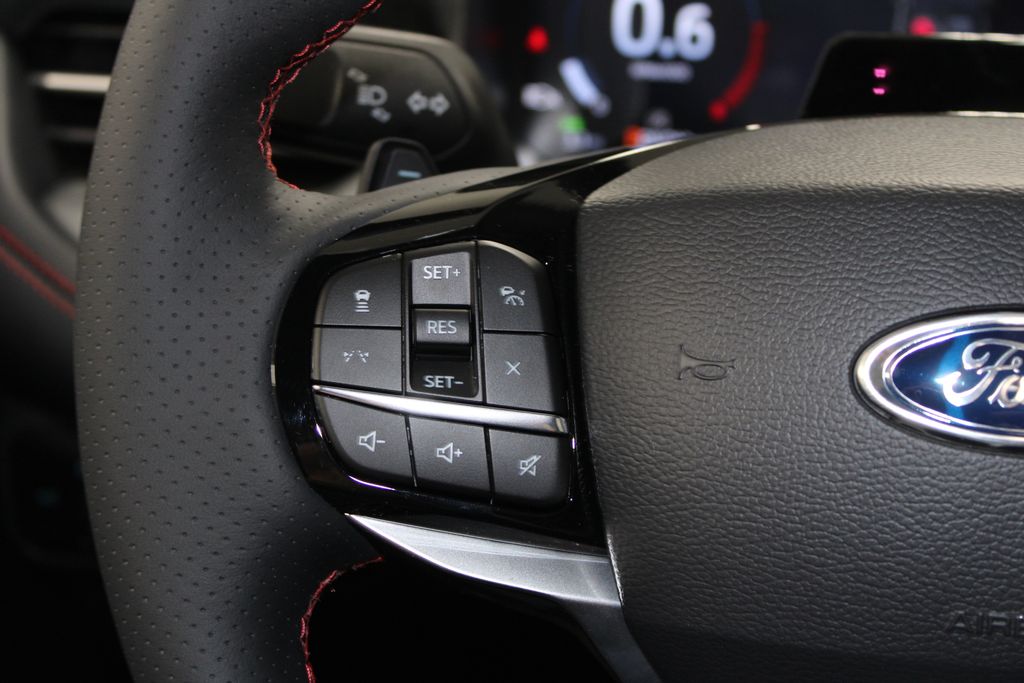 2026 Ford Explorer ST - Photo 39