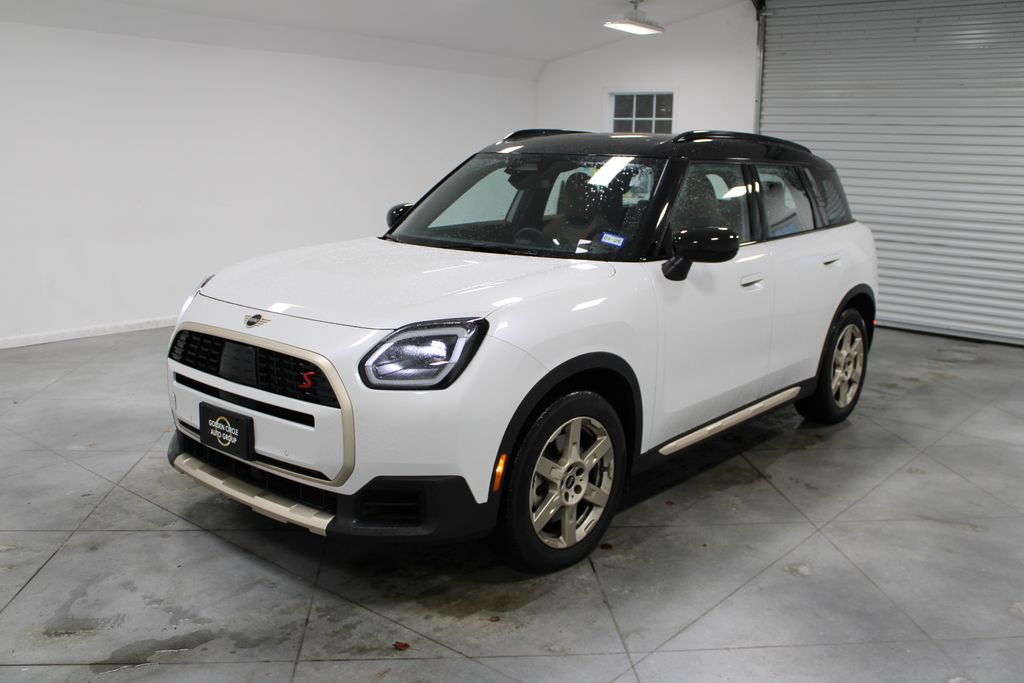 2025 Mini Cooper S ALL4 photo 2