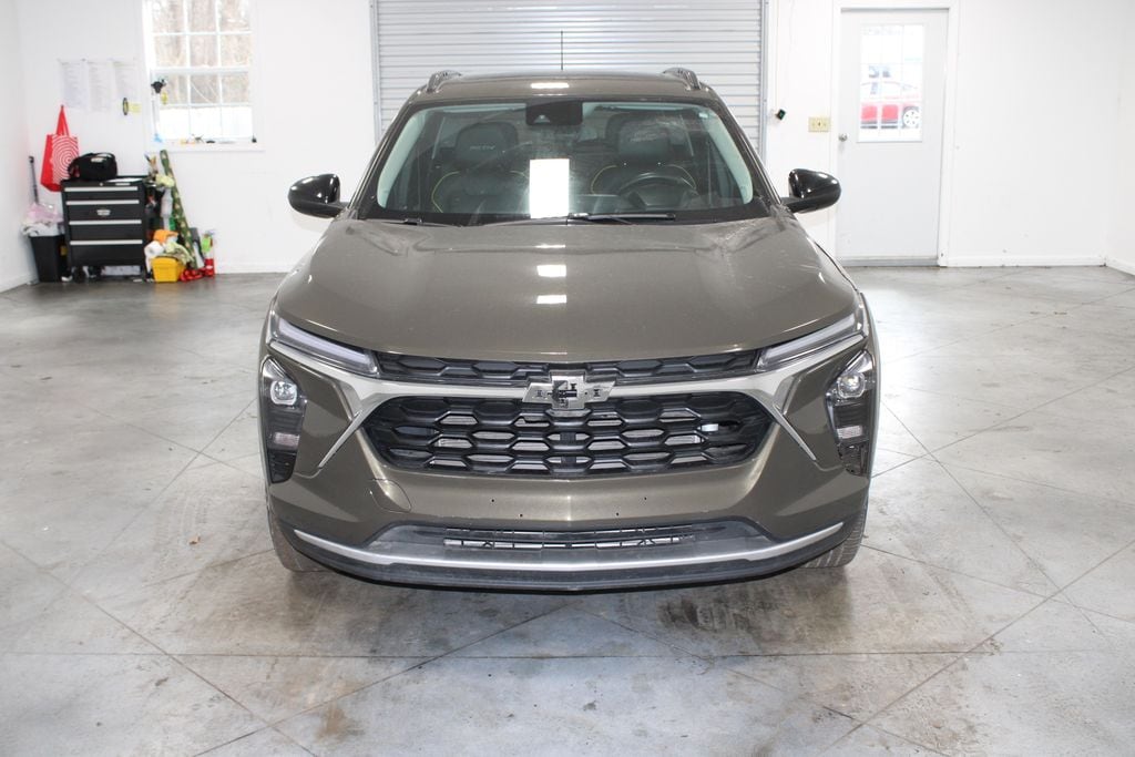 Used 2024 Chevrolet Trax Activ SUV