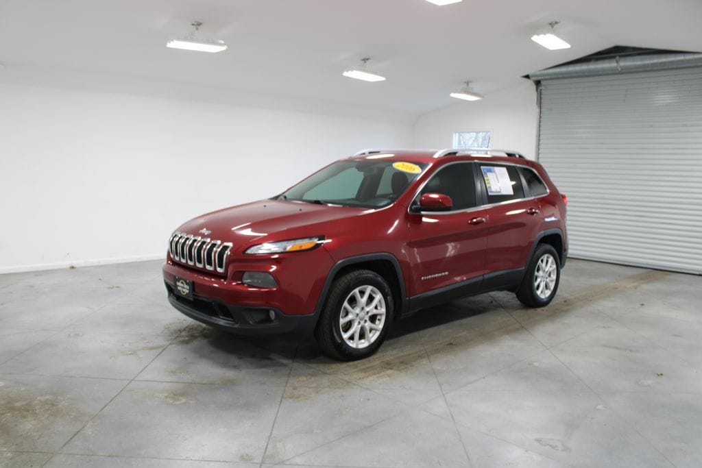 Used 2016 Jeep Cherokee Latitude SUV