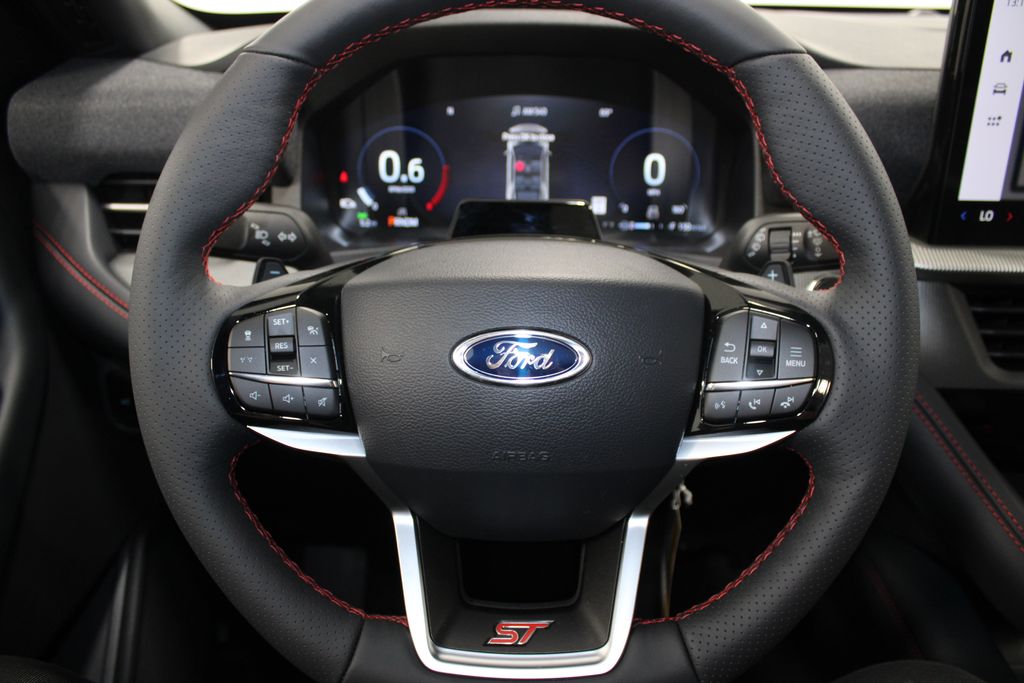 2026 Ford Explorer ST - Photo 36