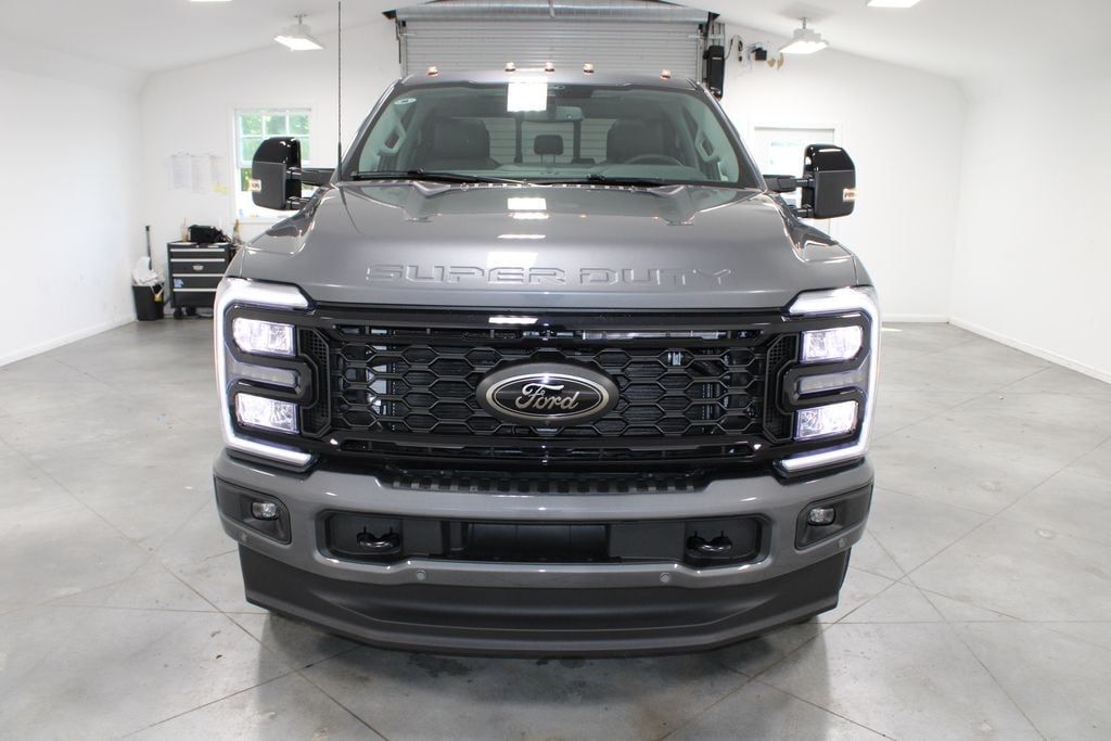 New 2026 Ford F-350SD Lariat Truck