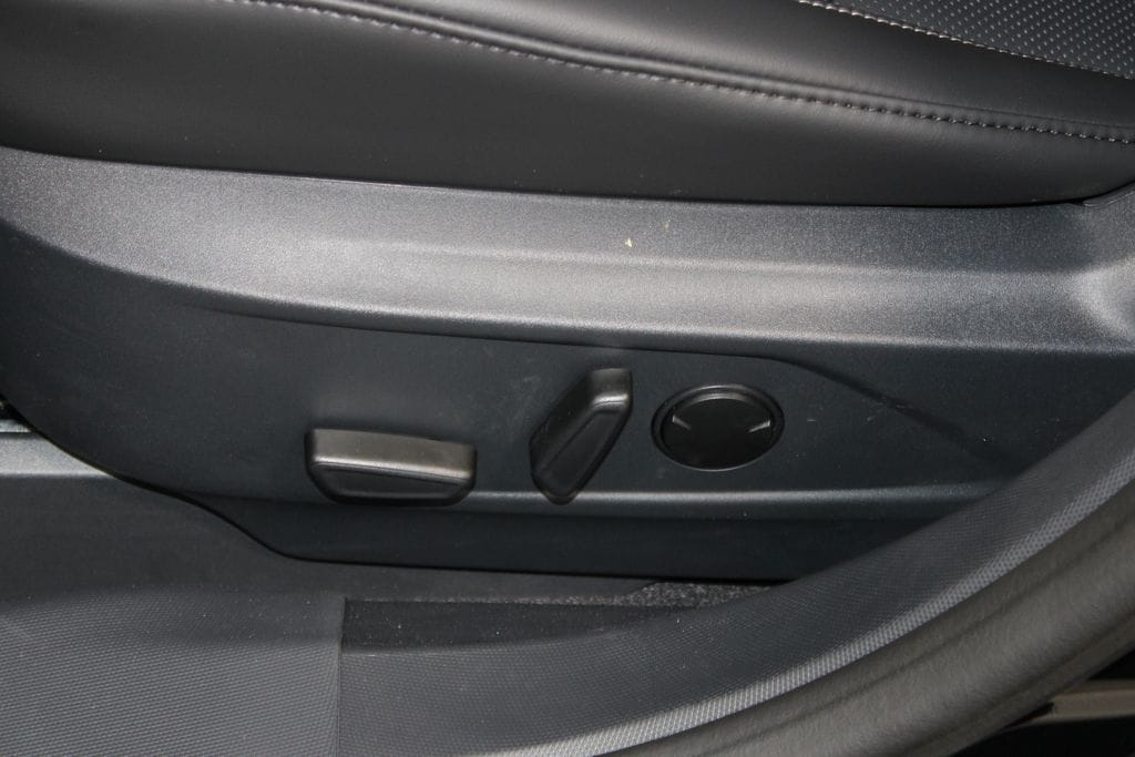 2025 Ford Mustang Mach-E Premium - Photo 16