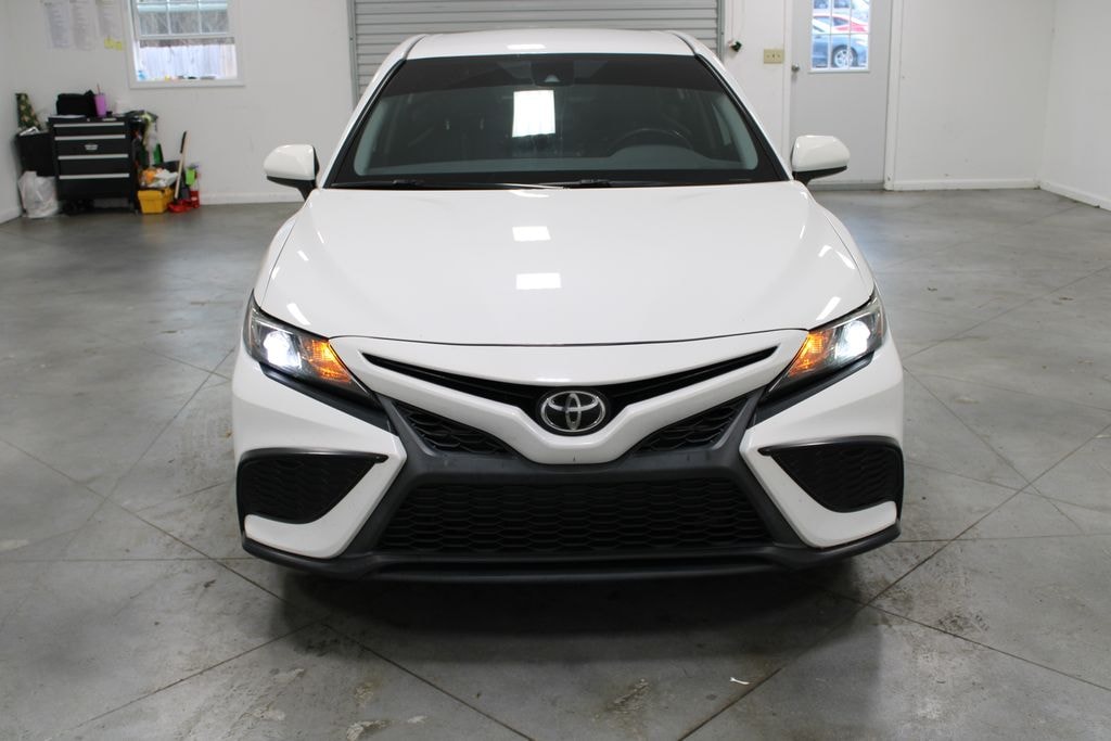 Used 2021 Toyota Camry SE Sedan