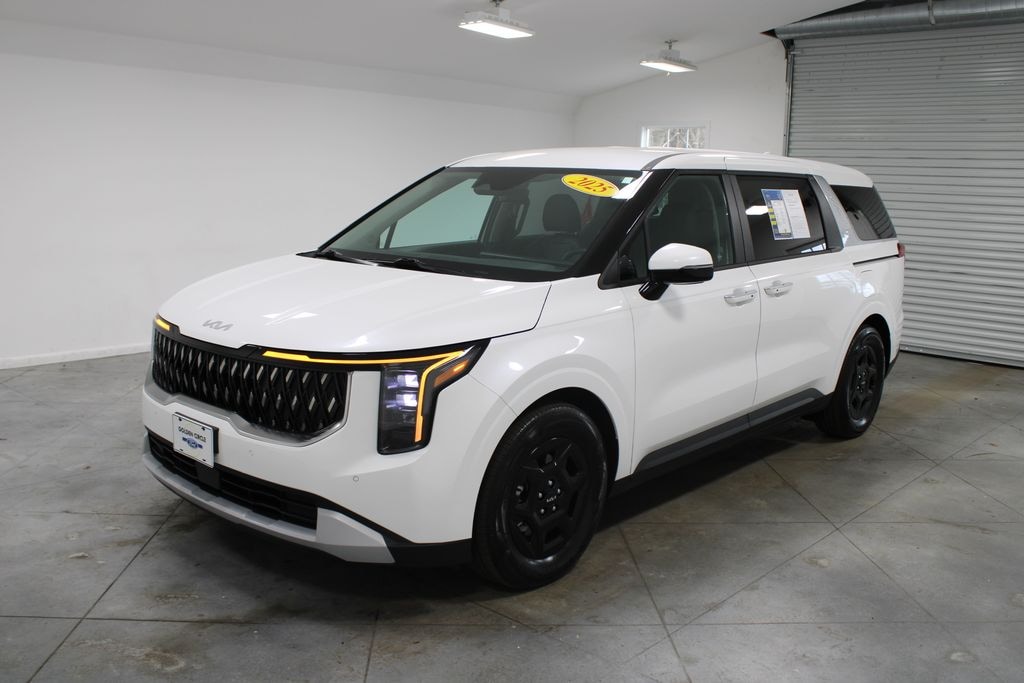 Used 2025 Kia Carnival LXS Minivan/Van