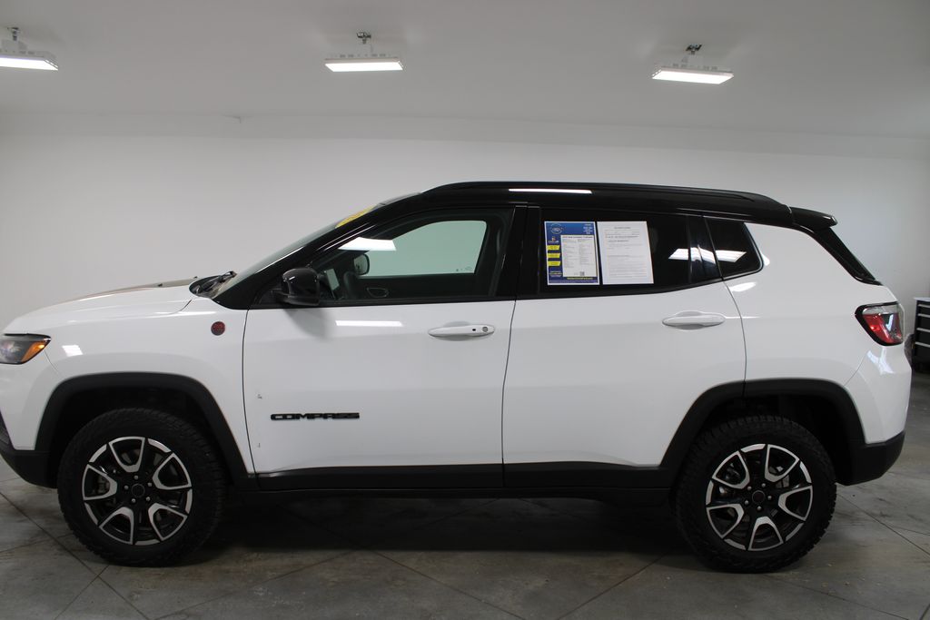 2025 Jeep Compass Trailhawk - Photo 6