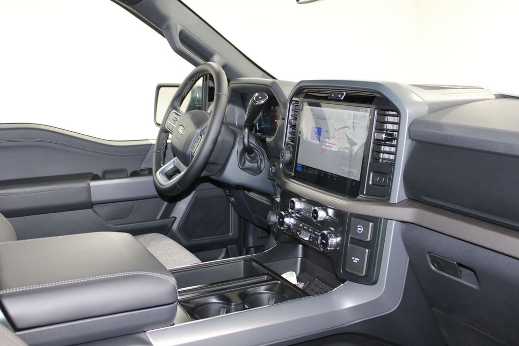 2025 Ford F-150 XLT - Photo 33
