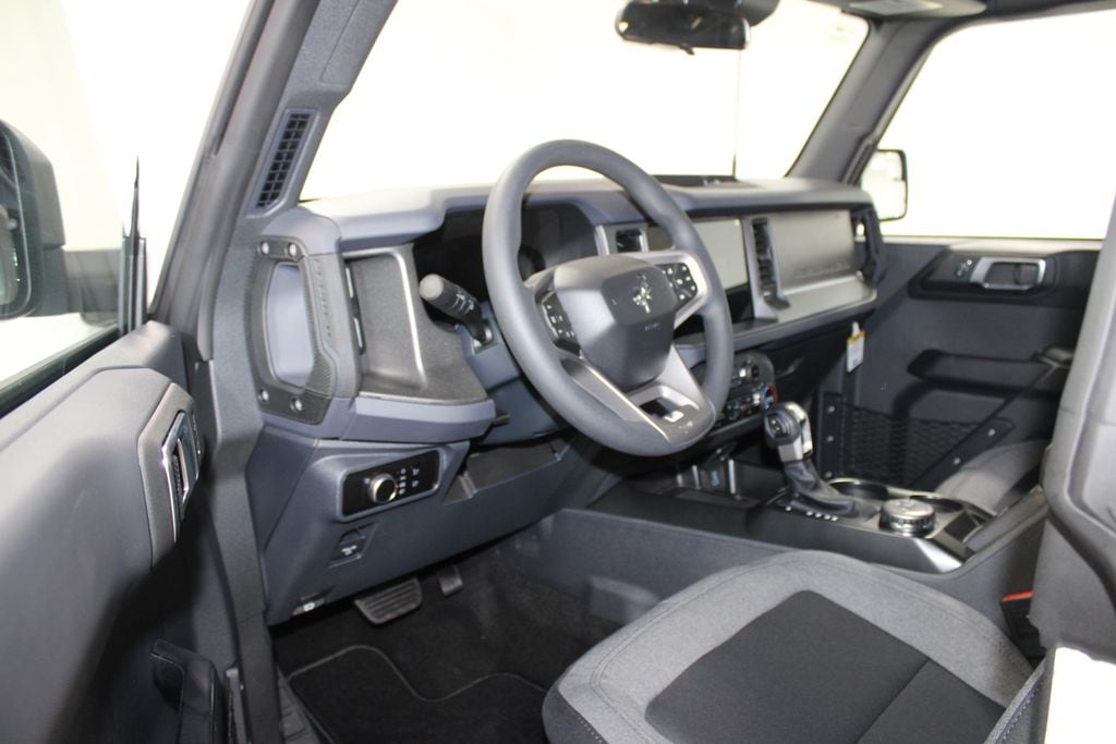 2025 Ford Bronco 4-Door Base - Photo 18
