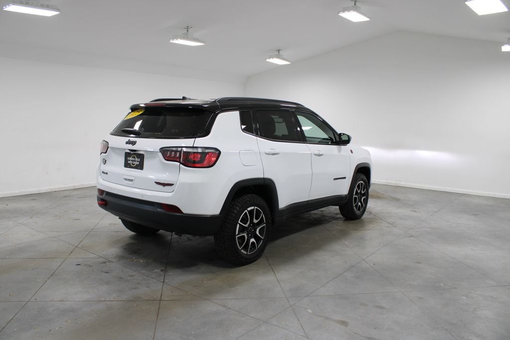 2025 Jeep Compass Trailhawk - Photo 9