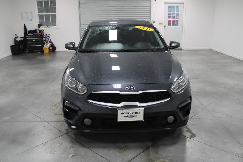 2021 Kia Forte FE photo 2