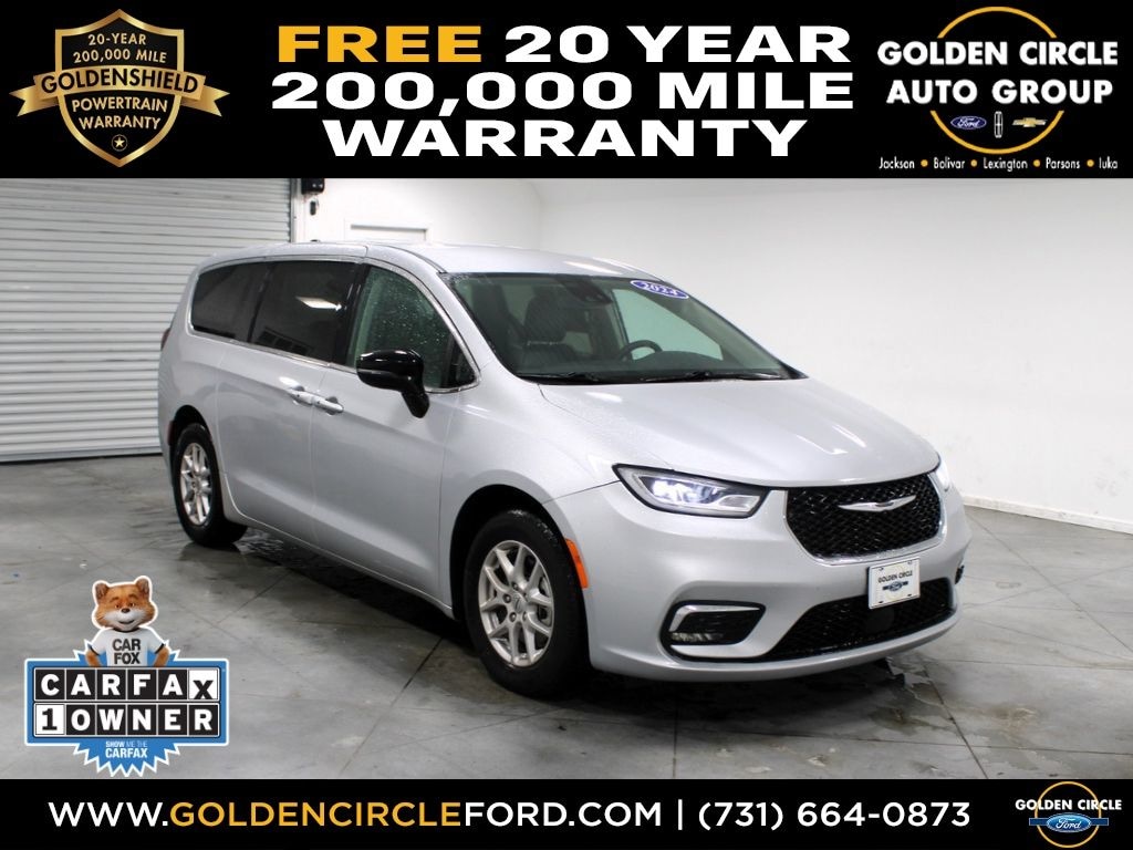 Used 2024 Chrysler Pacifica Touring L Minivan/Van