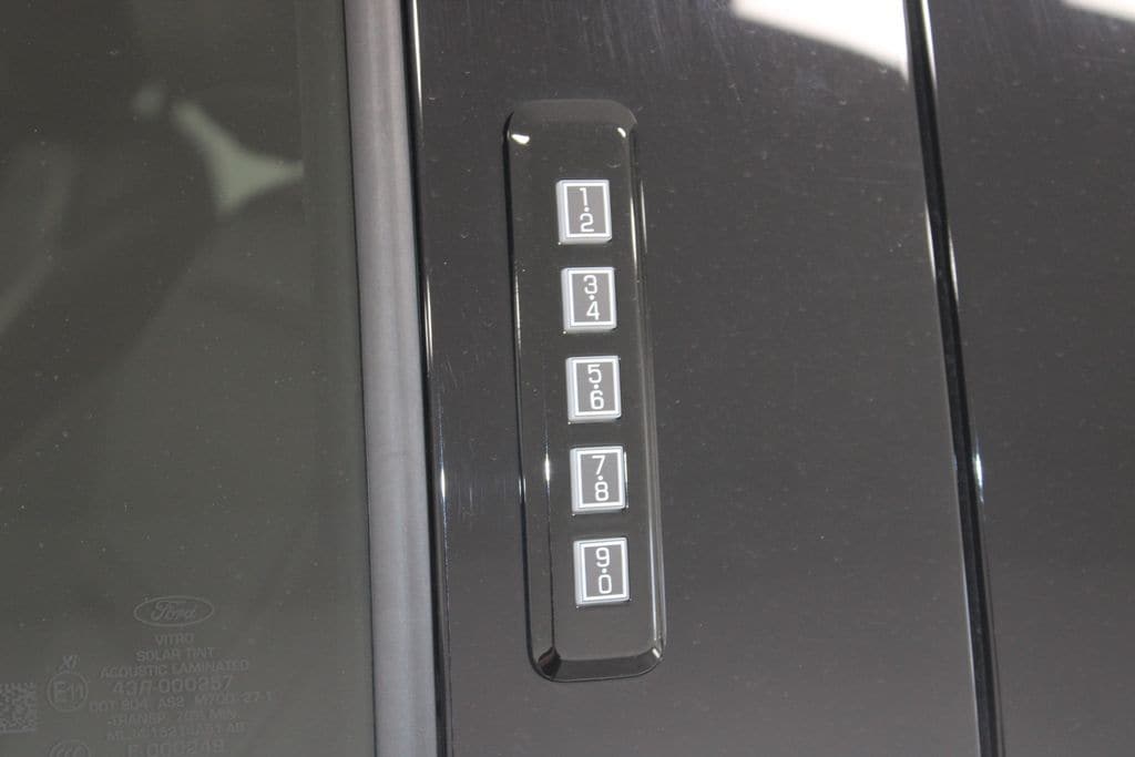 2024 Ford F-150 Raptor - Photo 22