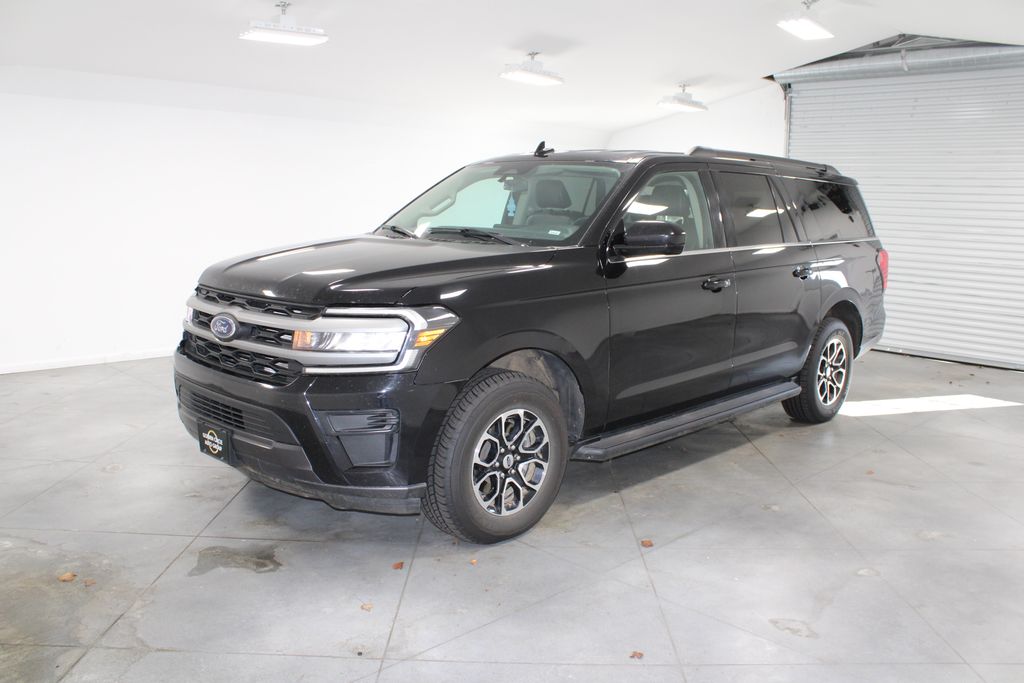 2024 Ford Expedition MAX XLT photo 3