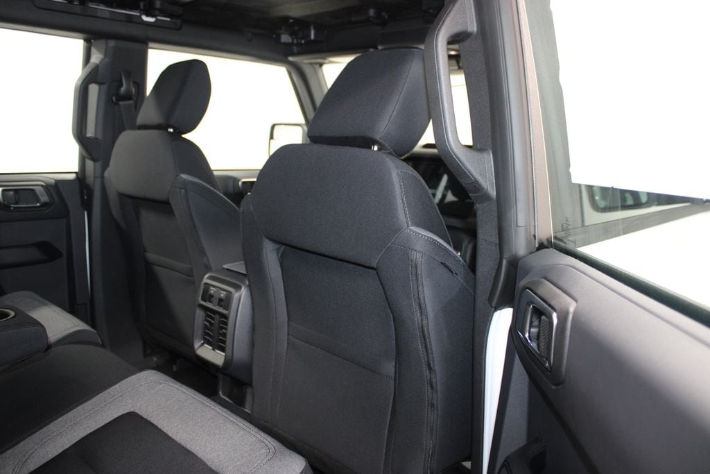 2025 Ford Bronco 4-Door Base - Photo 27