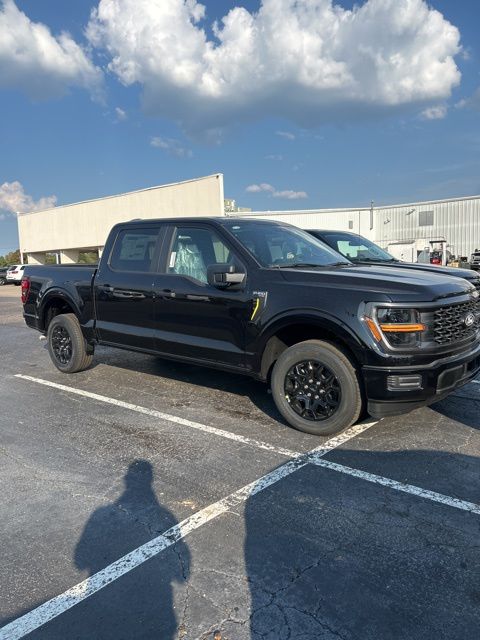 2025 Ford F-150 STX photo 4