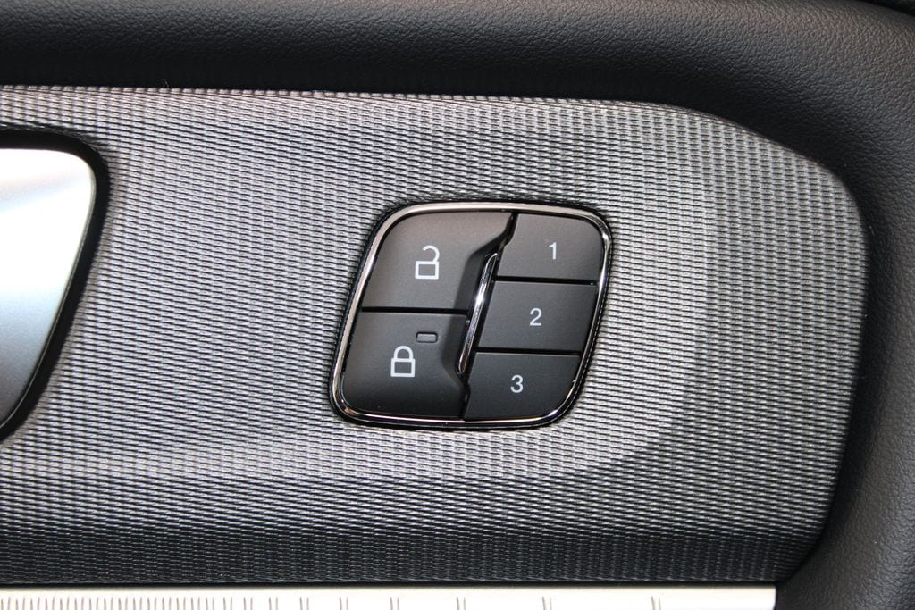 2026 Ford Explorer ST - Photo 44