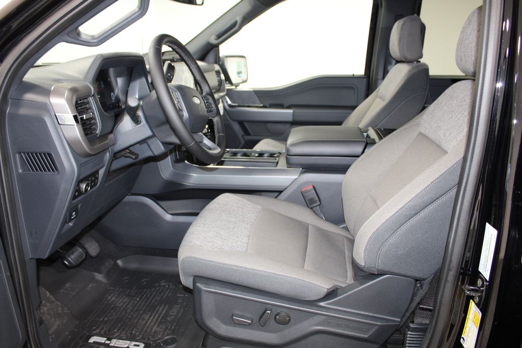 2025 Ford F-150 XLT - Photo 26