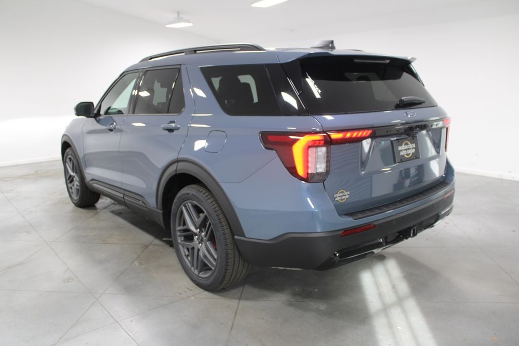 2026 Ford Explorer ST-Line - Photo 6