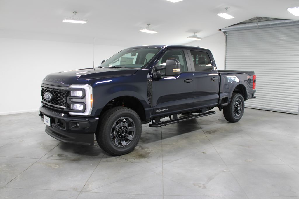 2025 Ford F-250 photo 2