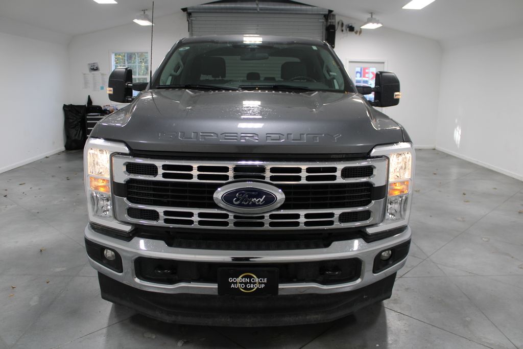 2024 Ford F-250 photo 2