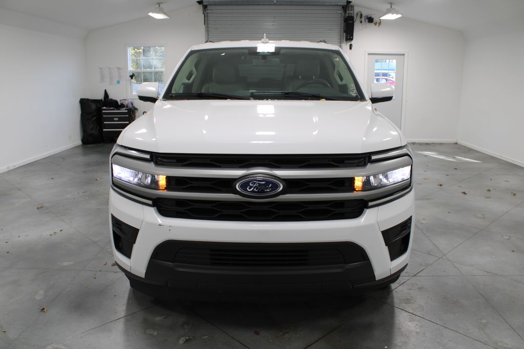 2024 Ford Expedition MAX XLT photo 2