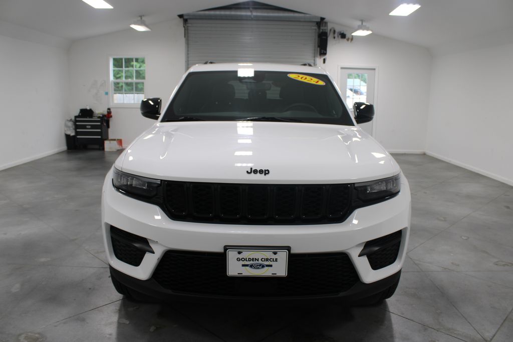 2024 Jeep Grand Cherokee Altitude X photo 2