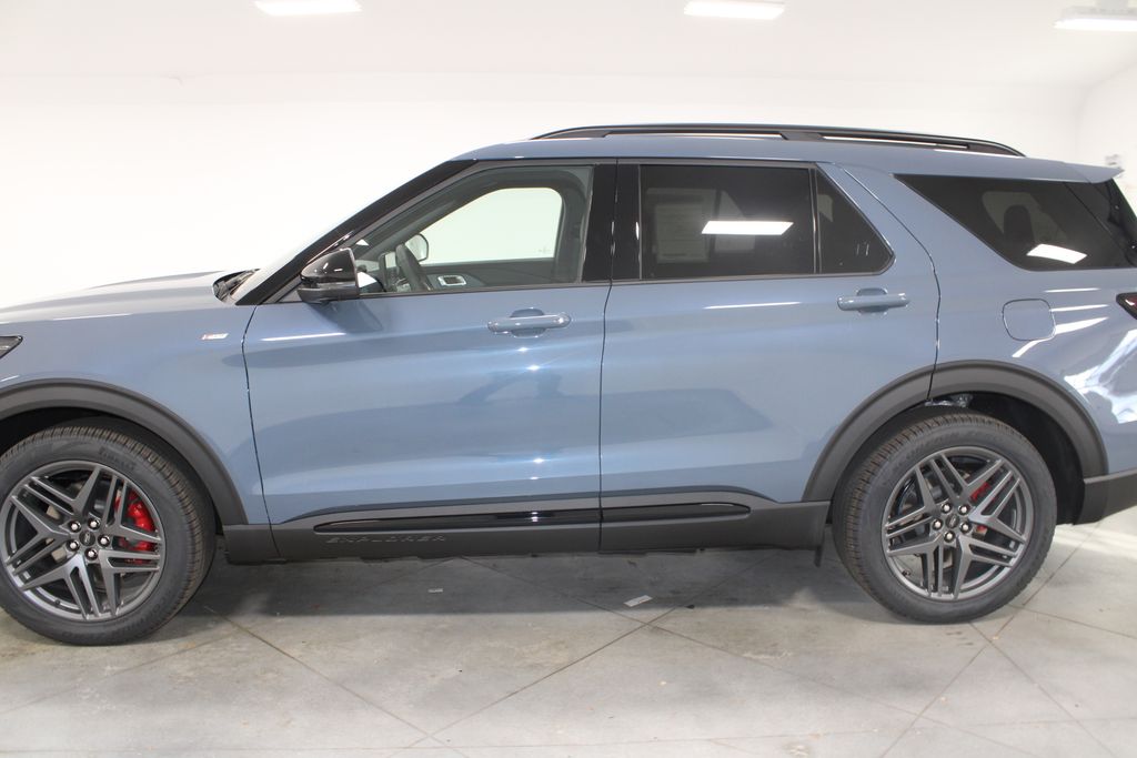 2026 Ford Explorer ST-Line - Photo 5
