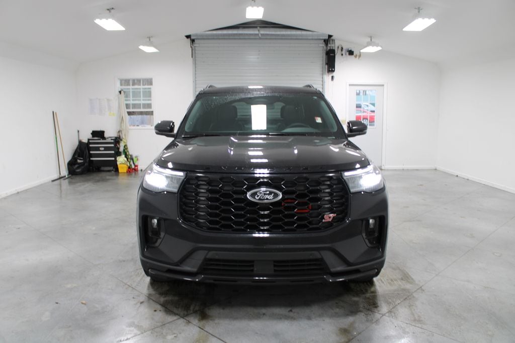 Used 2025 Ford Explorer ST SUV