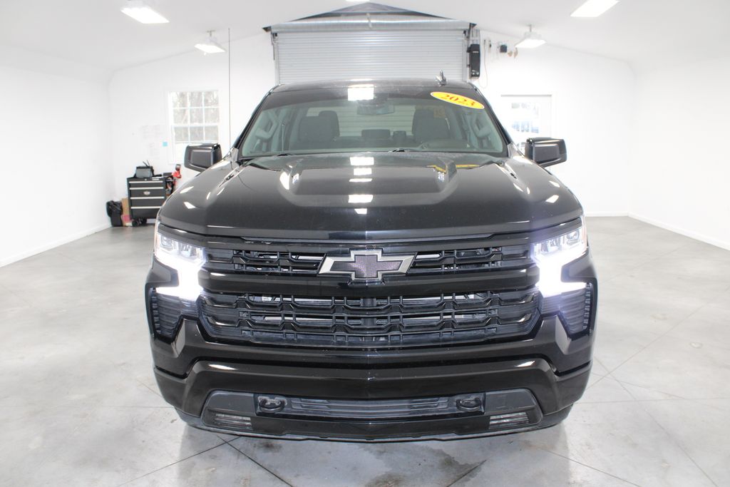 2023 Chevrolet Silverado 1500 RST photo 2