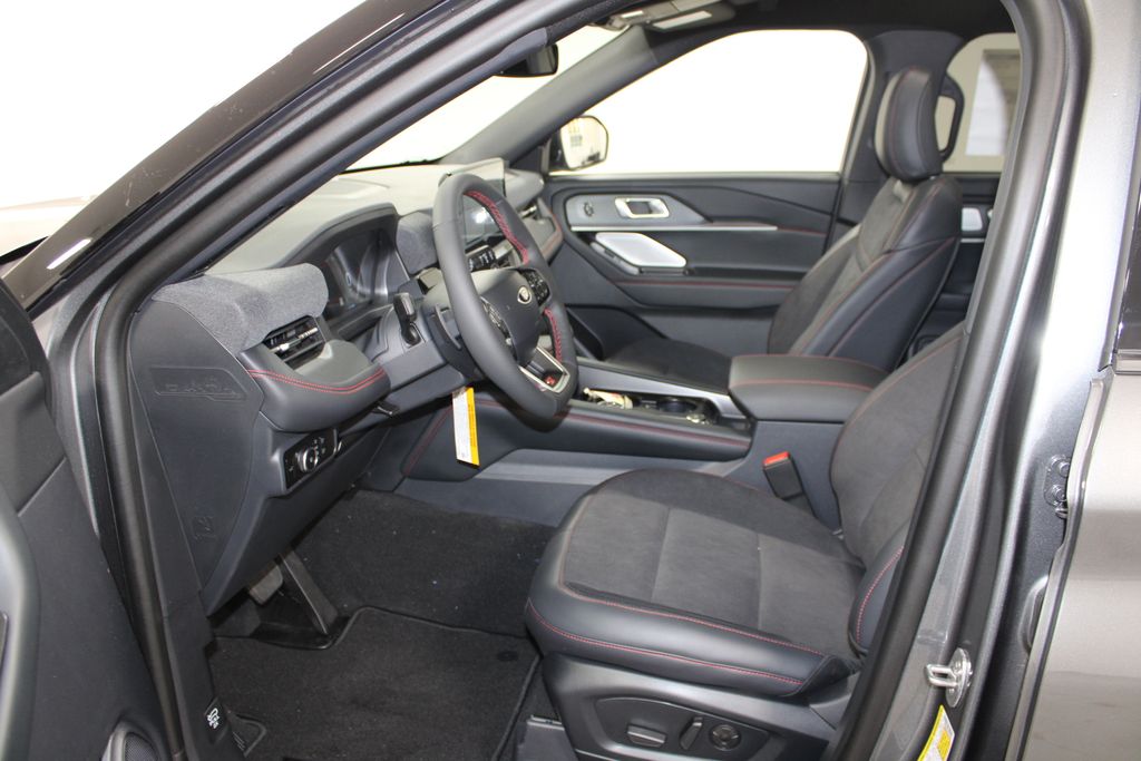 2026 Ford Explorer ST - Photo 22