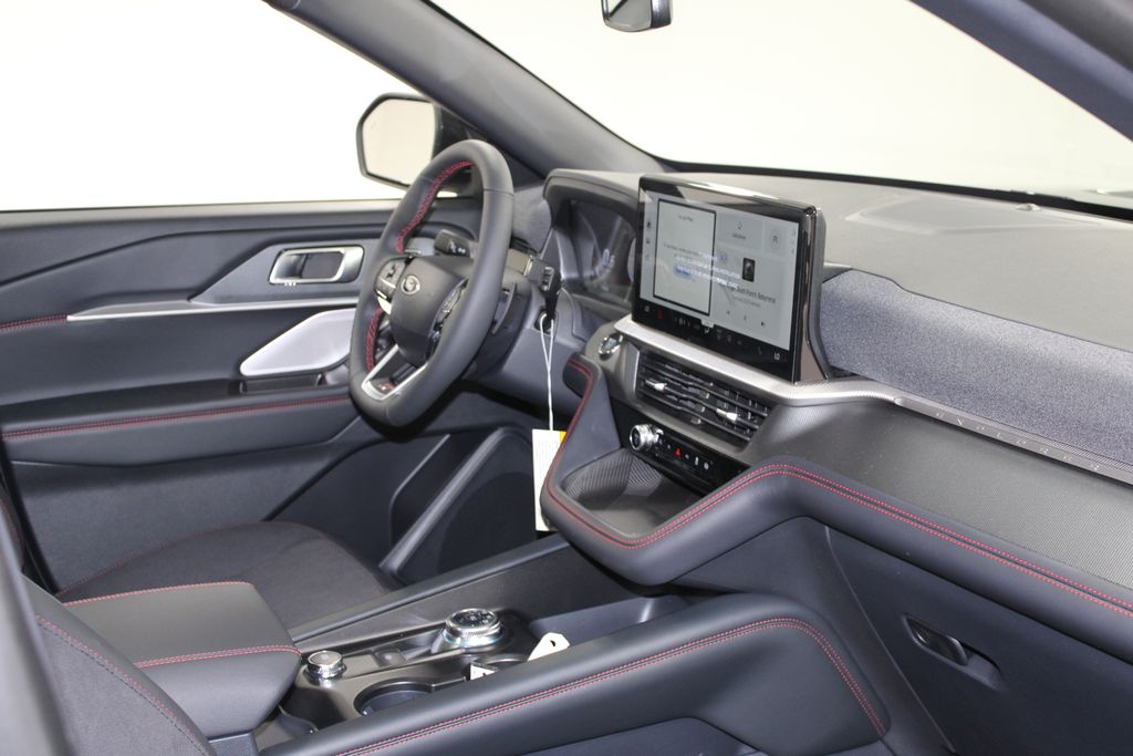 2026 Ford Explorer ST - Photo 31