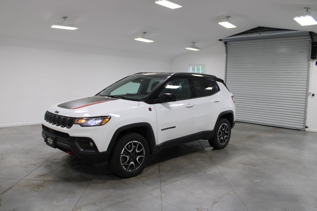 Used 2025 Jeep Compass Trailhawk SUV