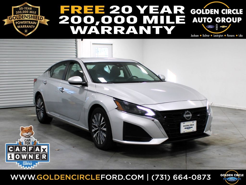 2023 Nissan Altima SV's photo