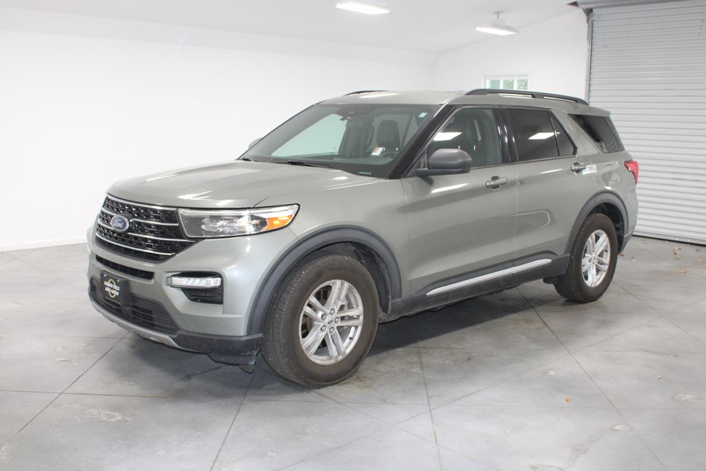 2020 Ford Explorer XLT photo 2