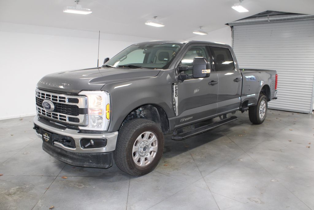 2024 Ford F-250 photo 3