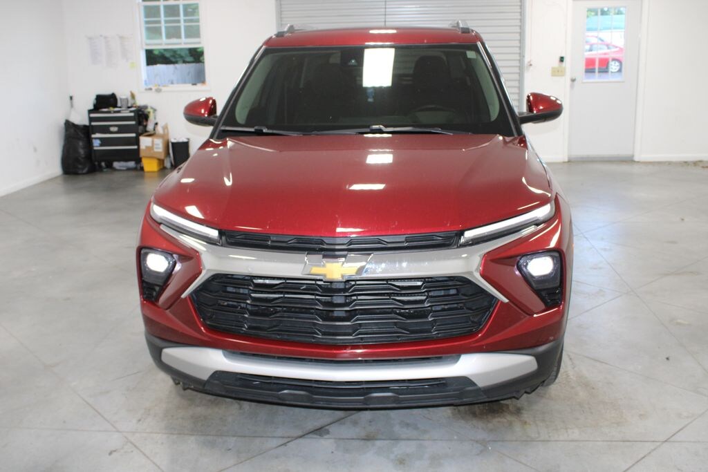 Used 2025 Chevrolet Trailblazer LT SUV