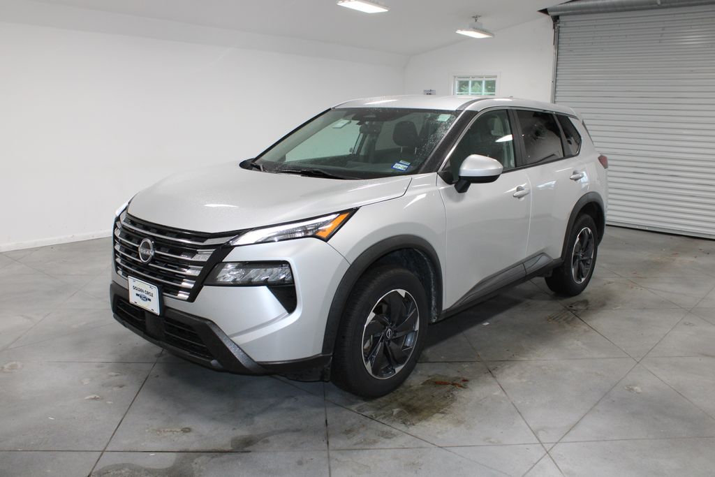 2024 Nissan Rogue SV photo 3