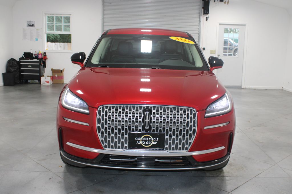 2023 Lincoln Corsair Standard photo 2