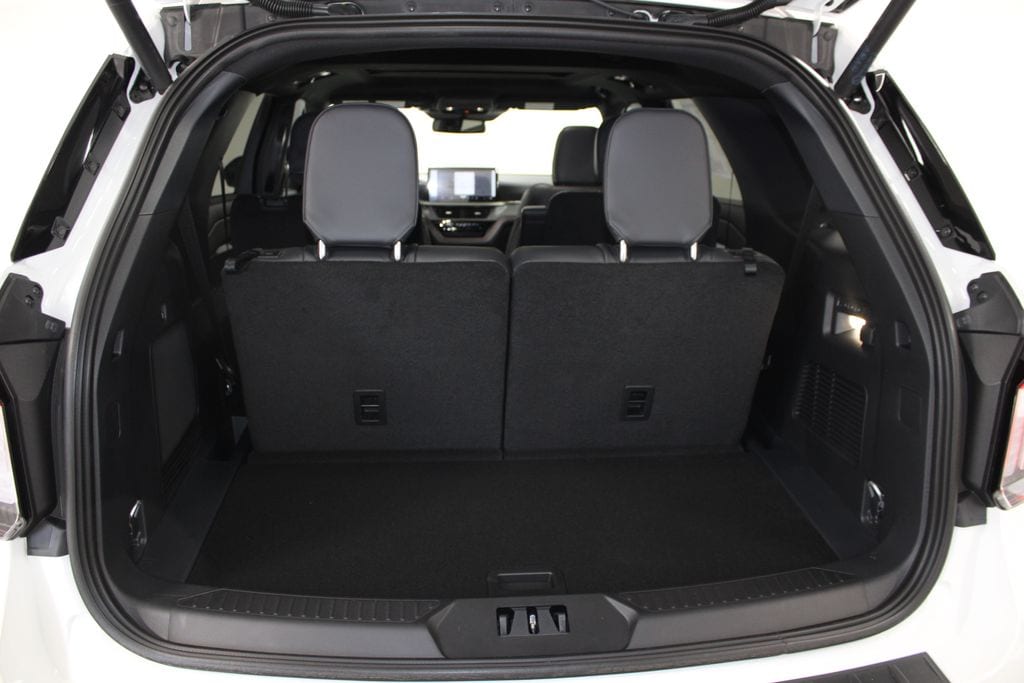 2026 Ford Explorer ST - Photo 17